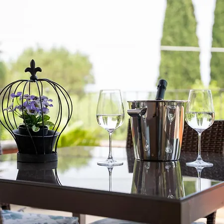 Villa Paradiso Apartment *