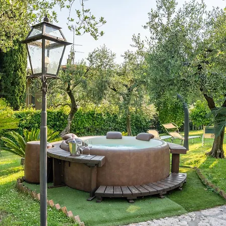 Villa Paradiso Apartment Sirmione